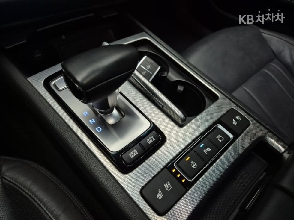 Genesis G803.8 GDI AWD Luxury - 8