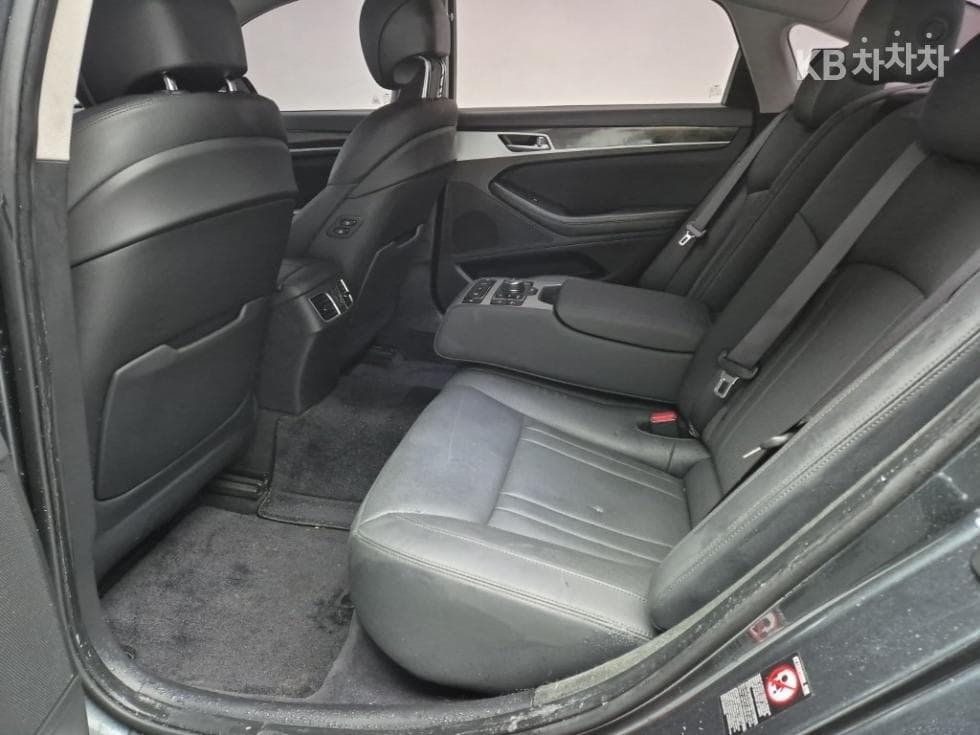 Genesis G803.8 GDI AWD Luxury - 12