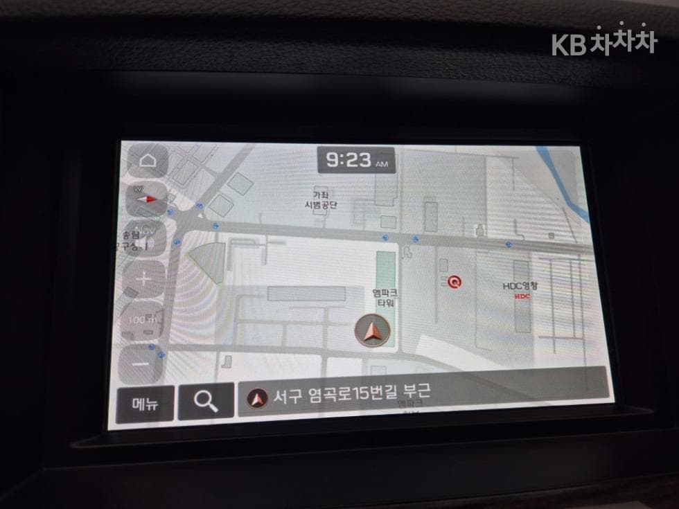 Genesis G803.8 GDI AWD Luxury - 13