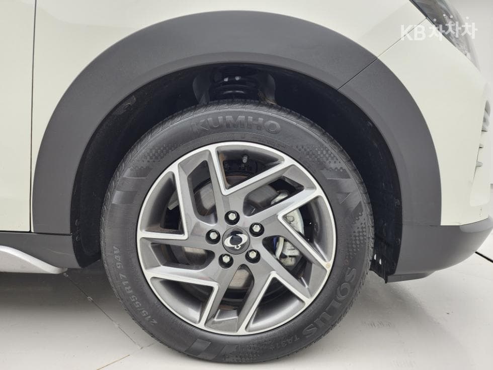 КейДжи Мобилити The New (фейслифт) Тиволи1.5 Турбо Бензин Директ Инжекция AWD V7 - 9