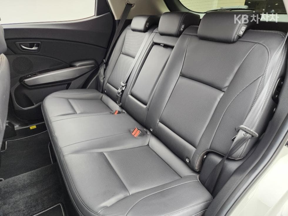 КейДжи Мобилити The New (фейслифт) Тиволи1.5 Турбо Бензин Директ Инжекция AWD V7 - 12