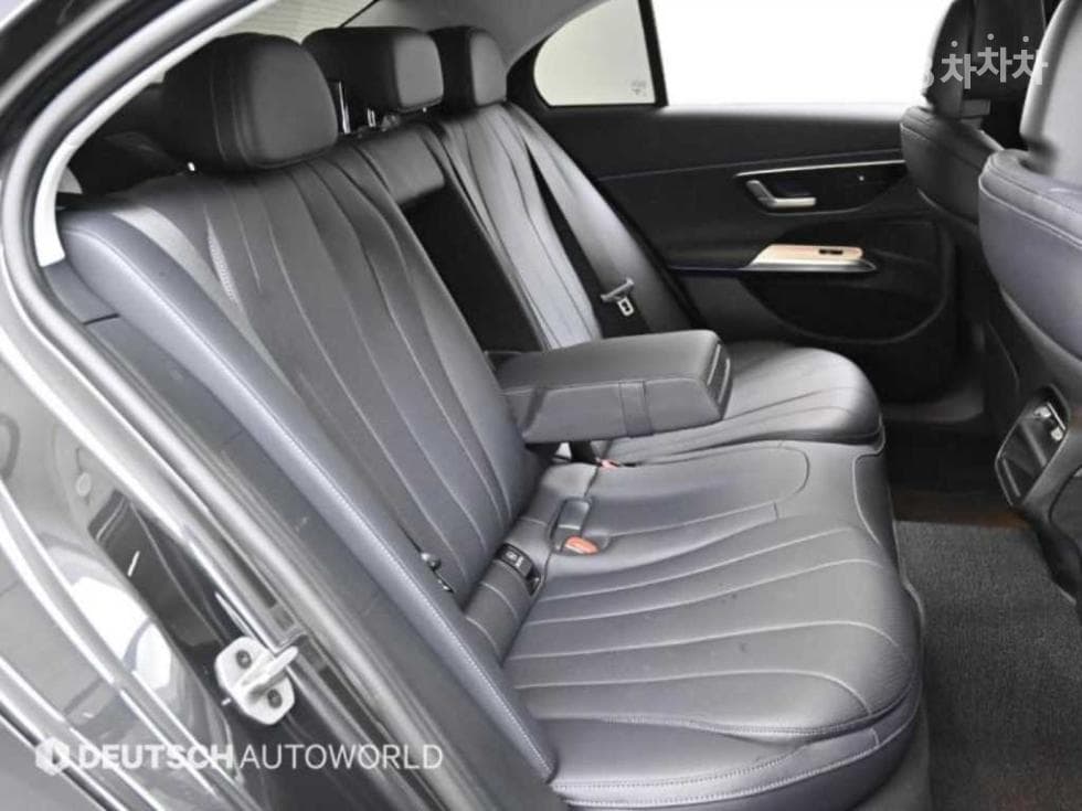 Mercedes-Benz E-클래스 (W214)E200 Avantgrade - 12