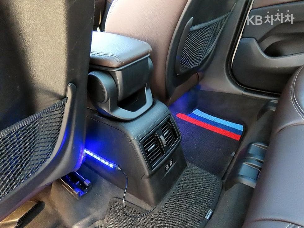 BMW X1 (F48)xDrive 20i M Sport Package - 15