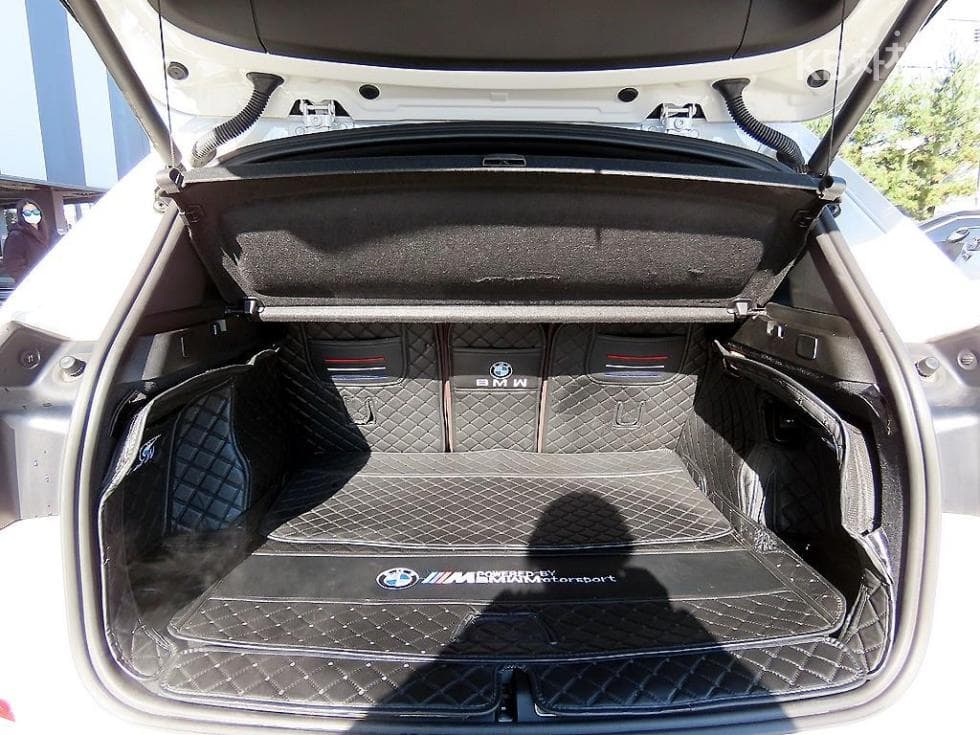 BMW X1 (F48)xDrive 20i M Sport Package - 17