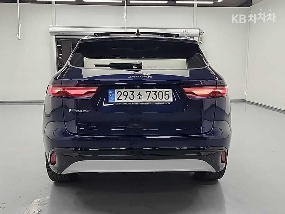 Jaguar F-PACED200 SE - 3