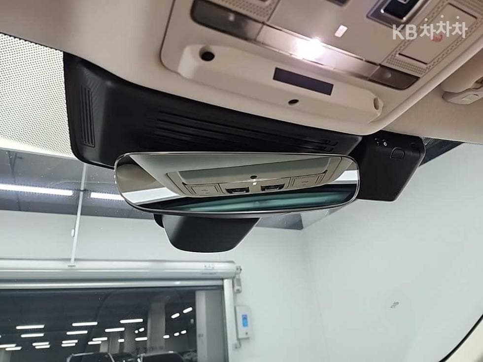 Jaguar F-PACED200 SE - 17