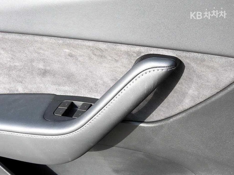 테슬라 Model YPerformance - 10