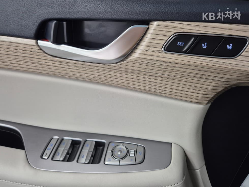 Хюндай Palisade2.2 Дизел 7-местен (Лимузин) Престиж - 21