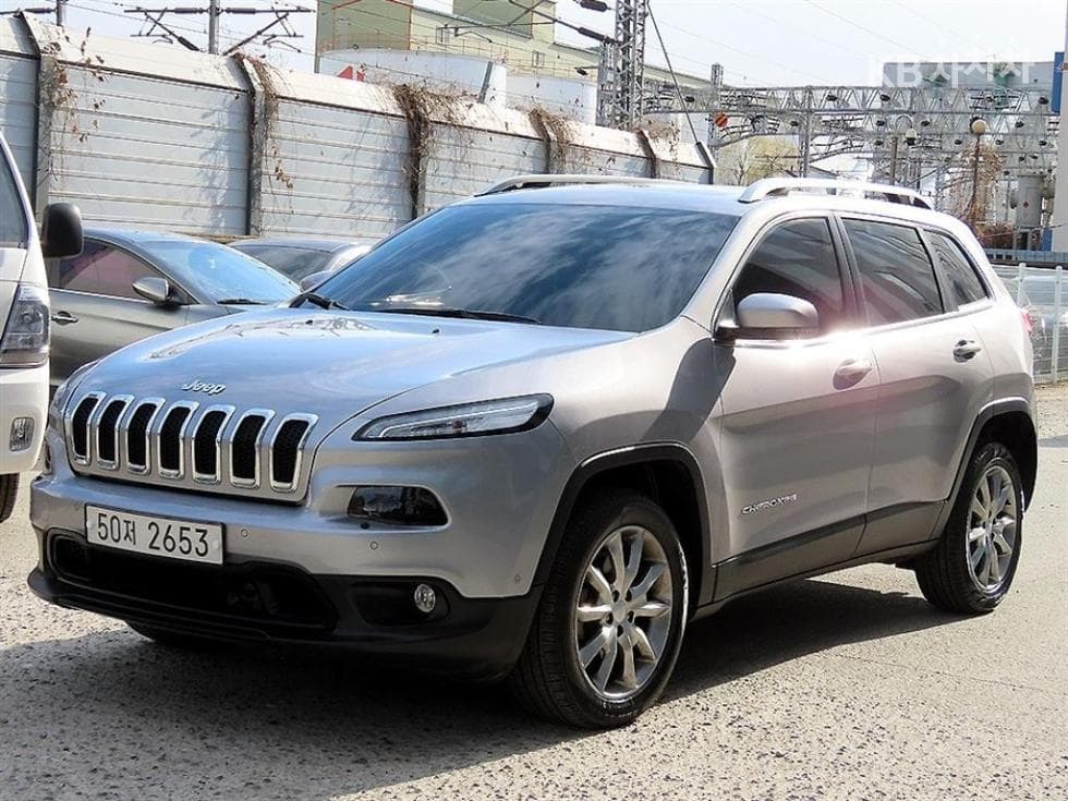 지프 체로키 2.4 론지튜드 하이 - Image 1