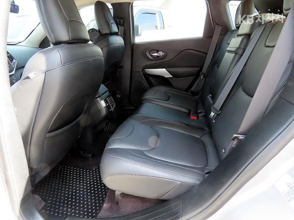 지프 체로키2.4 론지튜드 하이 - 6