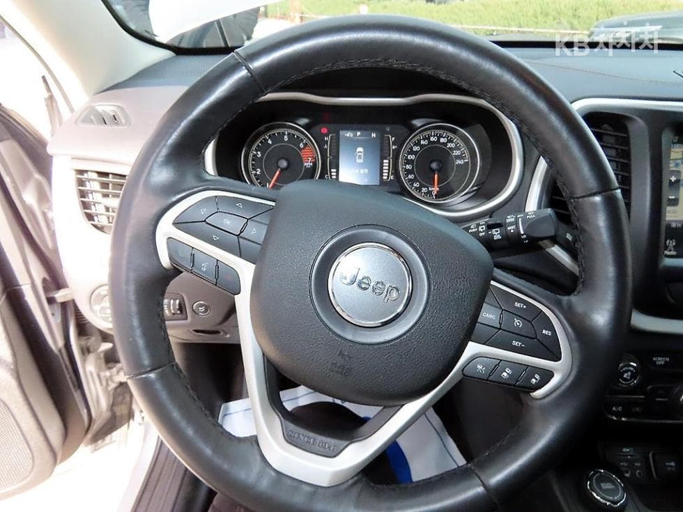 지프 체로키2.4 론지튜드 하이 - 8