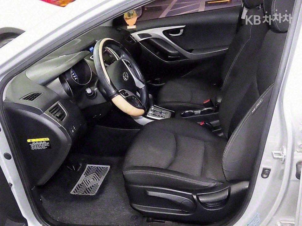 Хюндай Avante (Elantra)MDM16 GDi LUXURY - 6