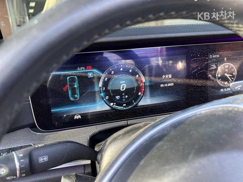 Mercedes-Benz E-Клас (W213)E400 Cabriolet - 5