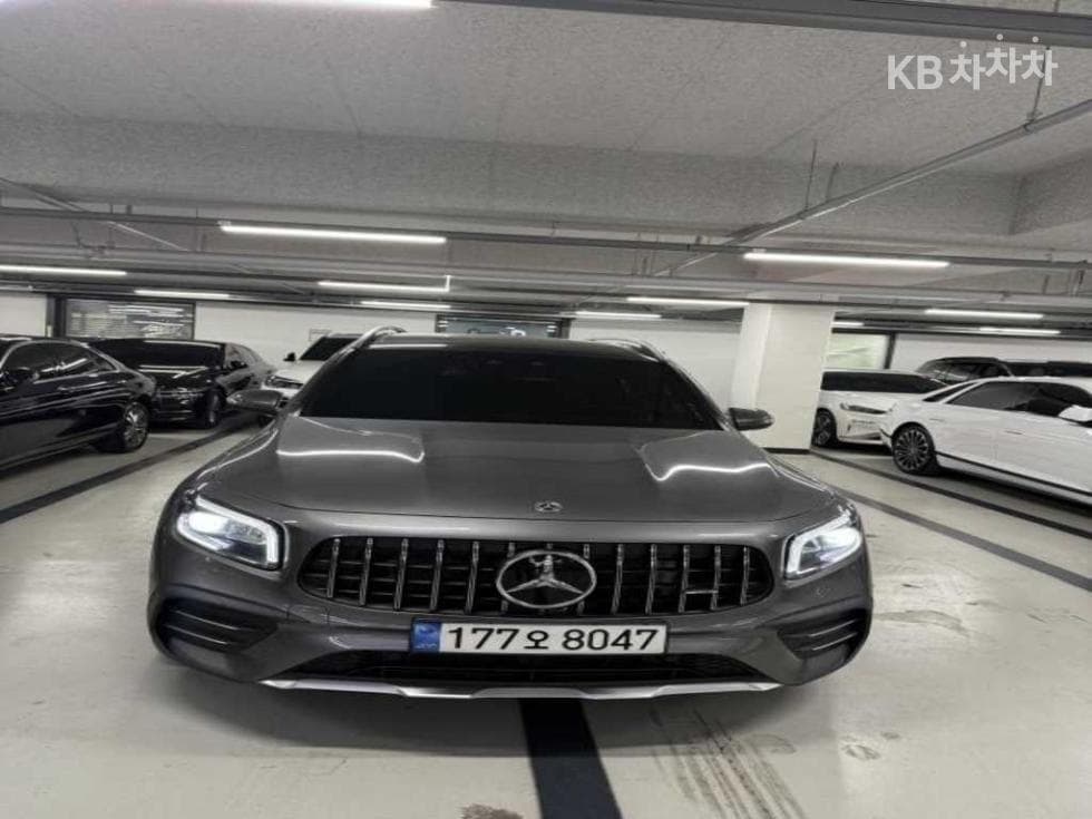 Mercedes-Benz GLB(X247) M-AMG GLB 35 4Matic - Image 1