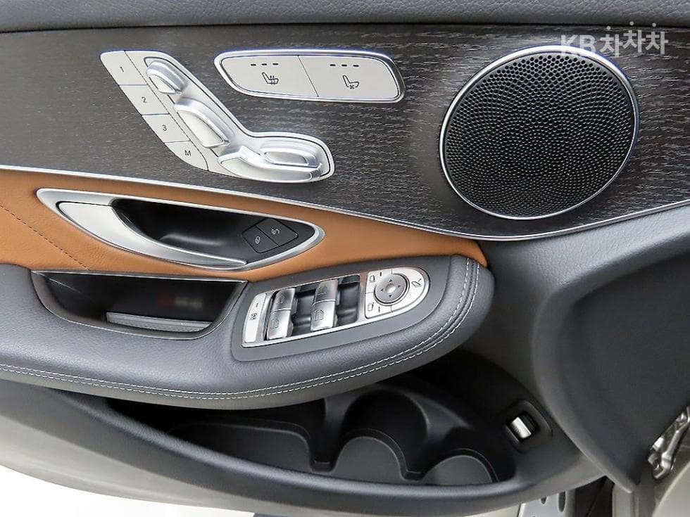 Mercedes-Benz GLC(X253)300 4Matic Стандартен - 11