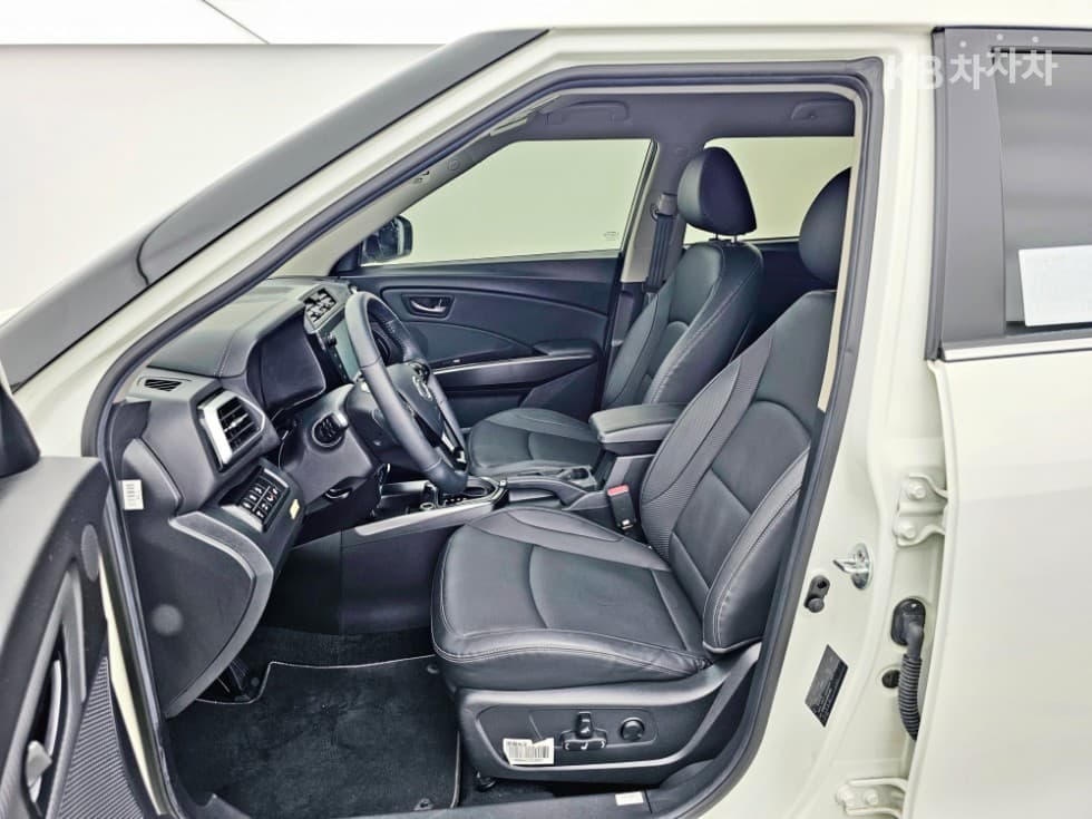 КейДжи Мобилити The New (фейслифт) Тиволи1.5 Турбо Бензин Директ Инжекция AWD V7 - 5