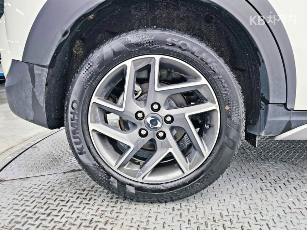 КейДжи Мобилити The New (фейслифт) Тиволи1.5 Турбо Бензин Директ Инжекция AWD V7 - 24