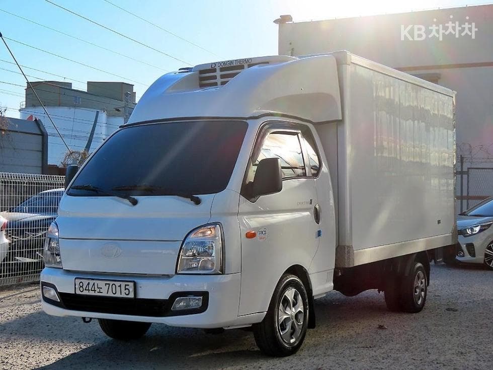 Хюндай Porter 2 LPG 냉동Товарна надстройка차 Удължено междуосие Super Cab Смарт - Image 1
