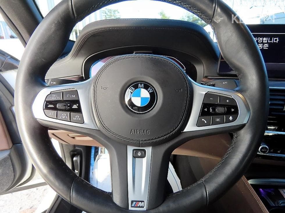 BMW 올New5 Series (G30)523d M Sport - 8