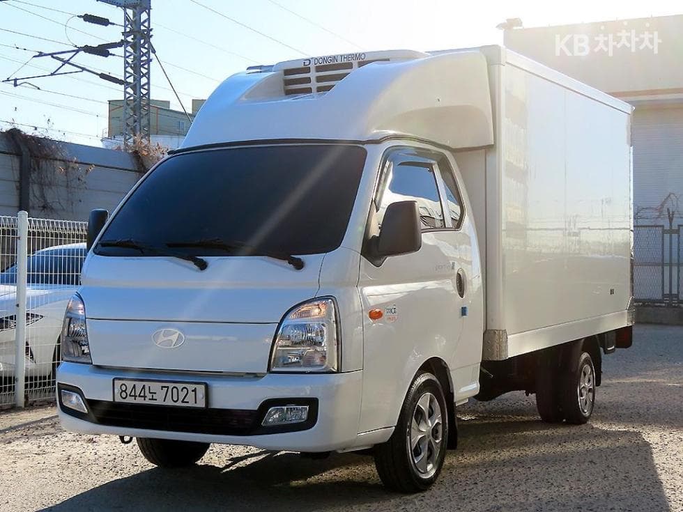 Хюндай Porter 2 LPG 냉동Товарна надстройка차 Удължено междуосие Super Cab Смарт - Image 1