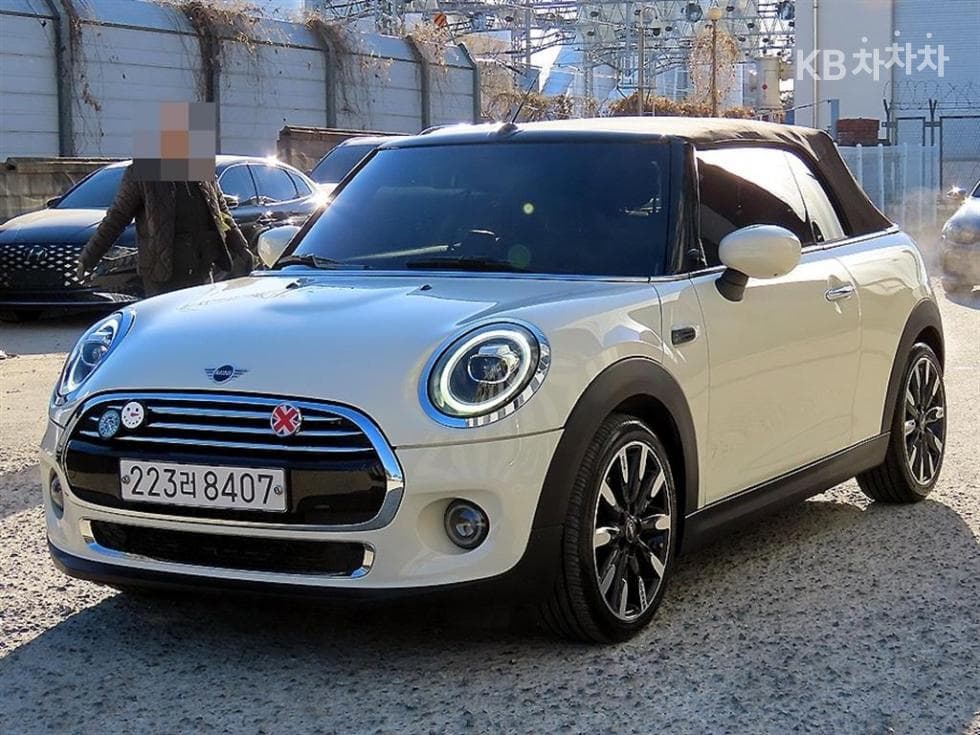 Mini New Convertible 1.5 Standard - Image 1