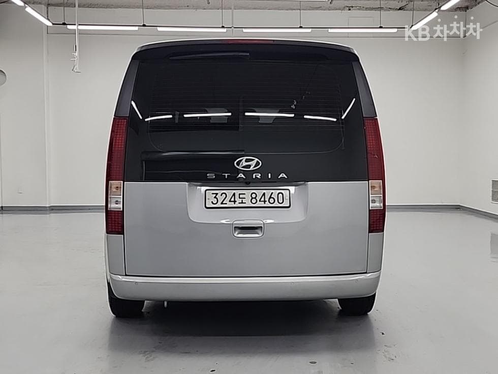 Hyundai Staria2.2 Tourer 9 Modern - 3