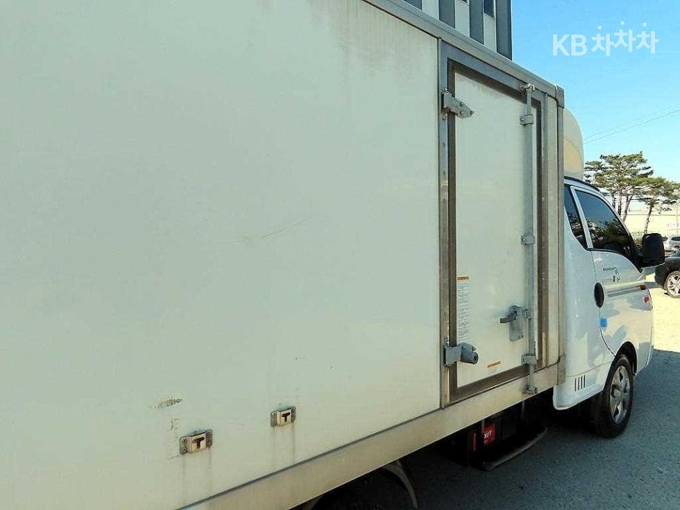 Hyundai Porter 2Extra Long Super Cab 냉동Top (Cargo)차 Style - 5