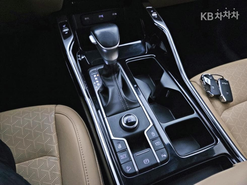 Киа The New (фейслифт) Sorento MQ42.2 Дизел 2WD Престиж - 9