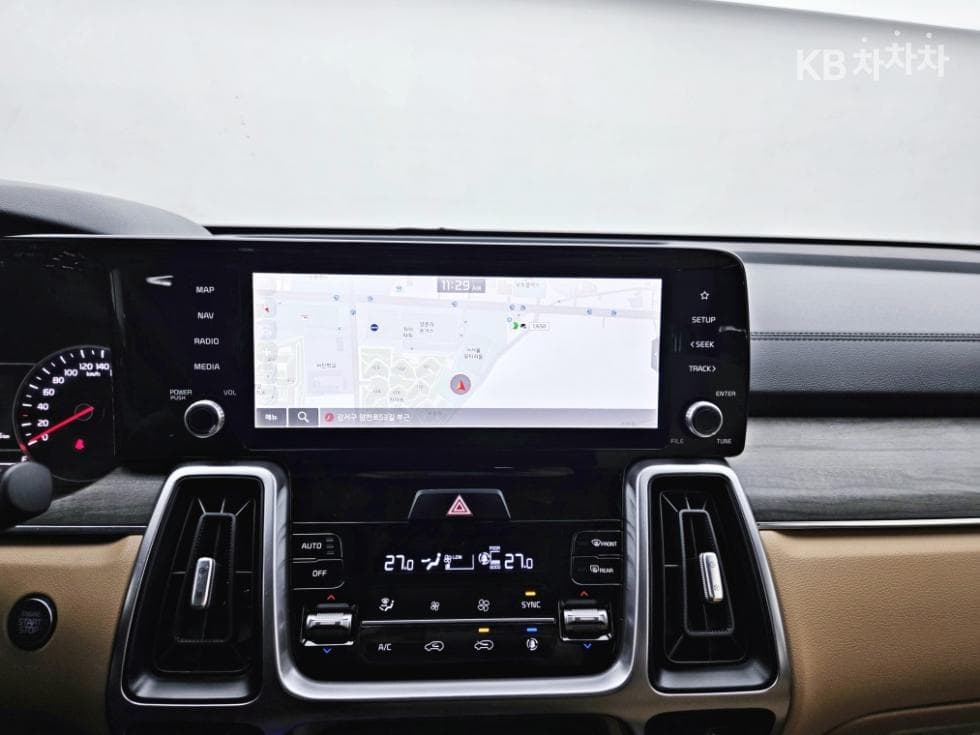 Киа The New (фейслифт) Sorento MQ42.2 Дизел 2WD Престиж - 13