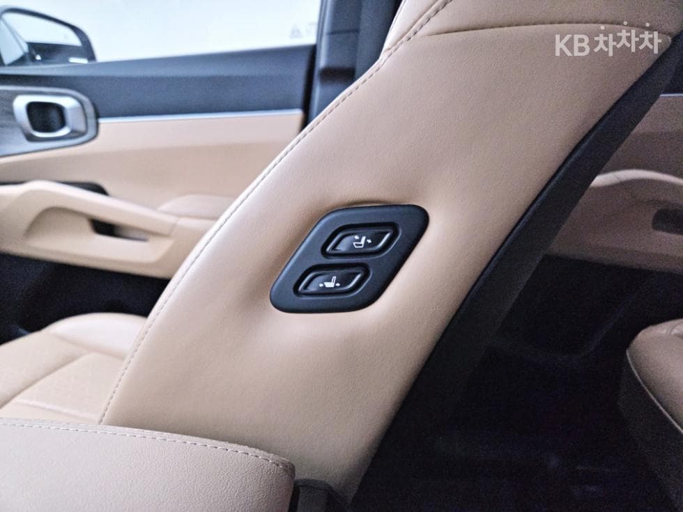 Киа The New (фейслифт) Sorento MQ42.2 Дизел 2WD Престиж - 18