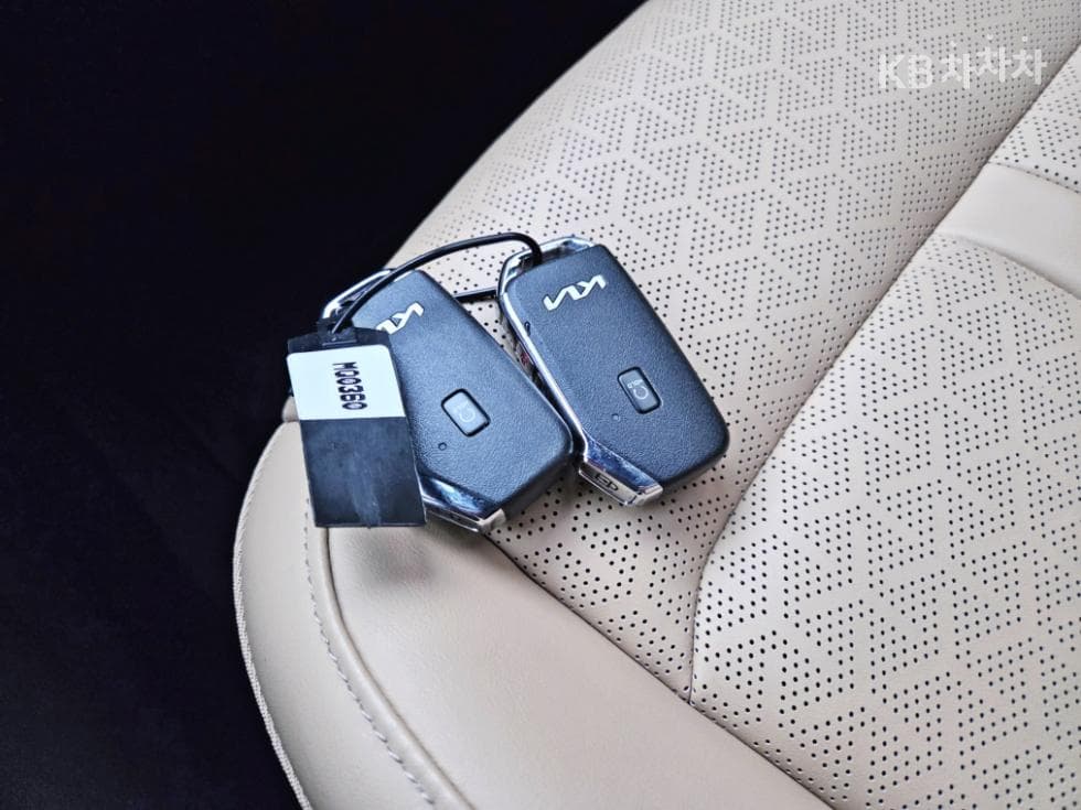 Киа The New (фейслифт) Sorento MQ42.2 Дизел 2WD Престиж - 19