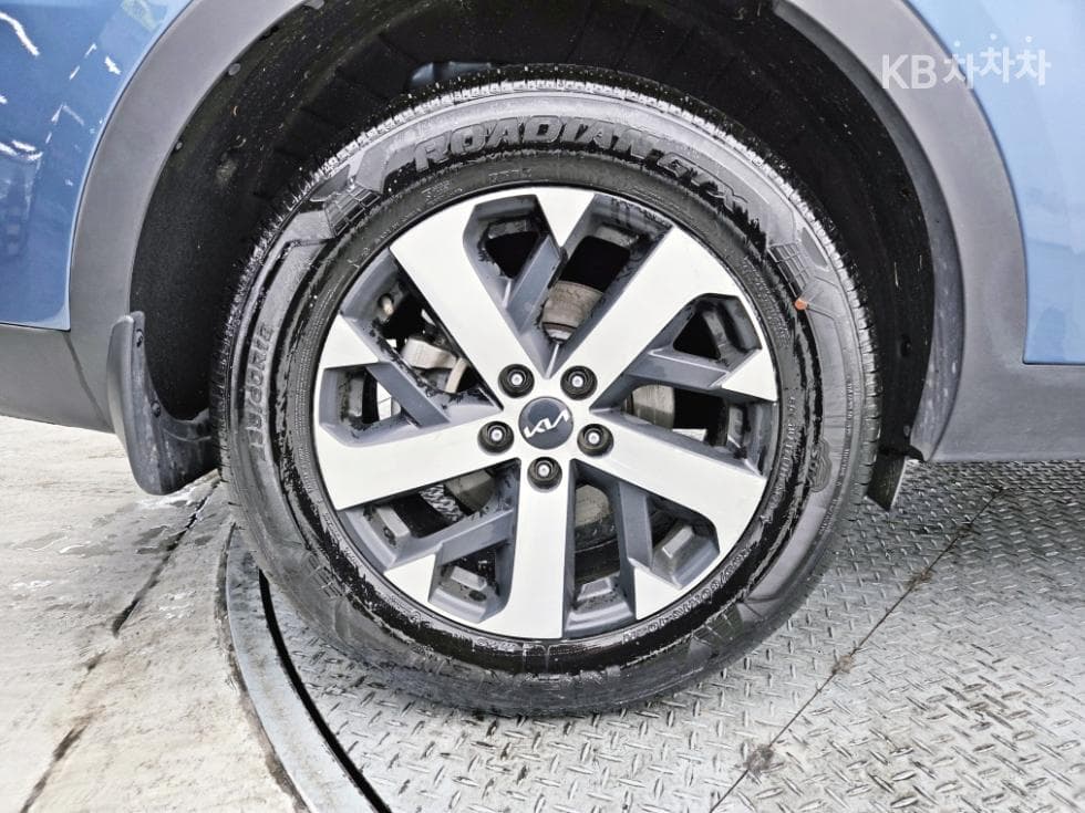 Киа The New (фейслифт) Sorento MQ42.2 Дизел 2WD Престиж - 25