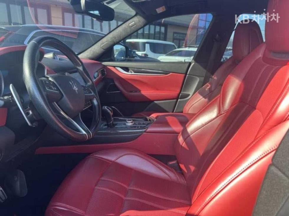 마세라티 르반떼3.0 S AWD 스포츠 - 2