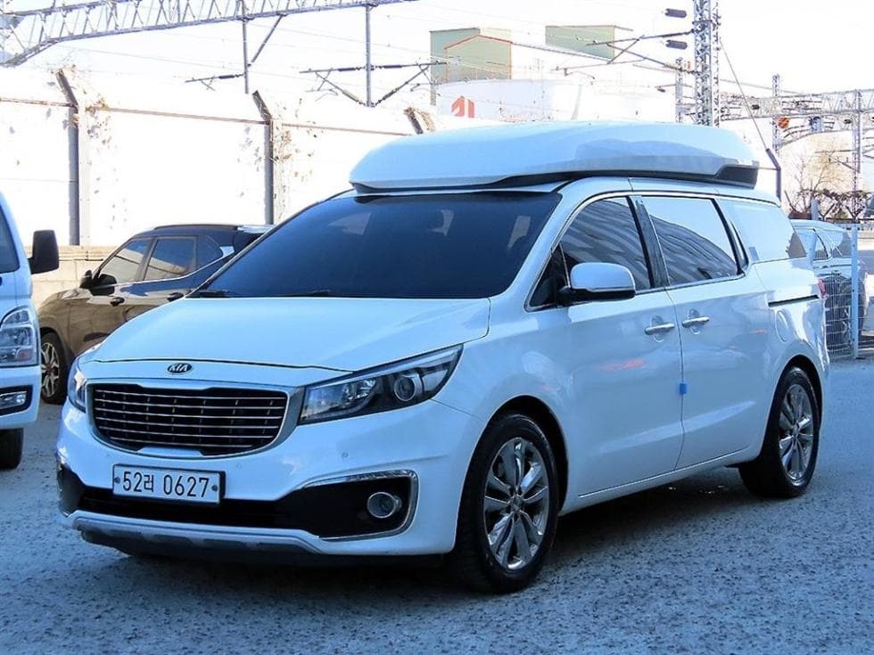 Киа All New Канивал 9-местен 2.2 Дизел Висок Лимузин (Канивал) Престиж - Image 1