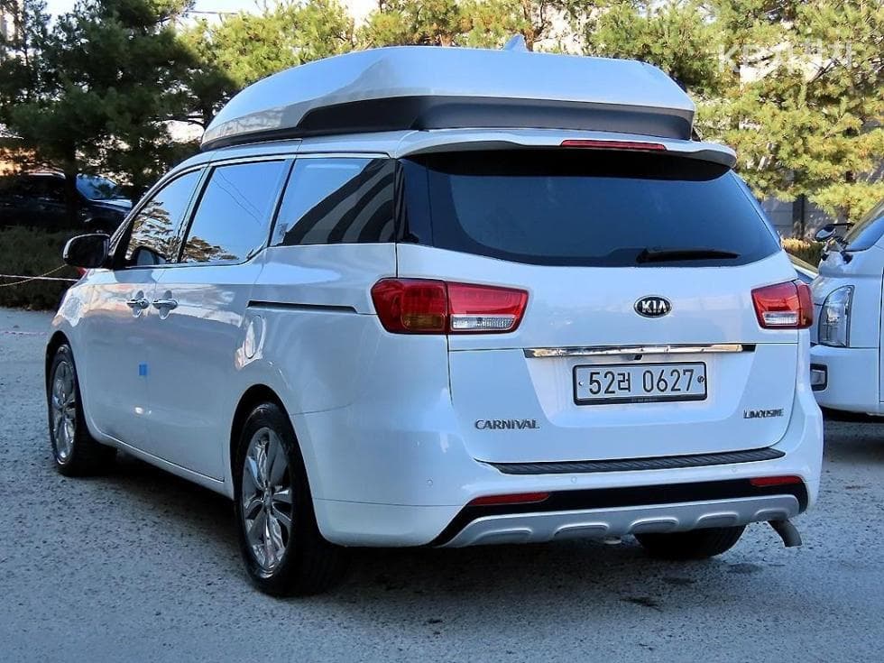 Киа All New Канивал9-местен 2.2 Дизел Висок Лимузин (Канивал) Престиж - 3