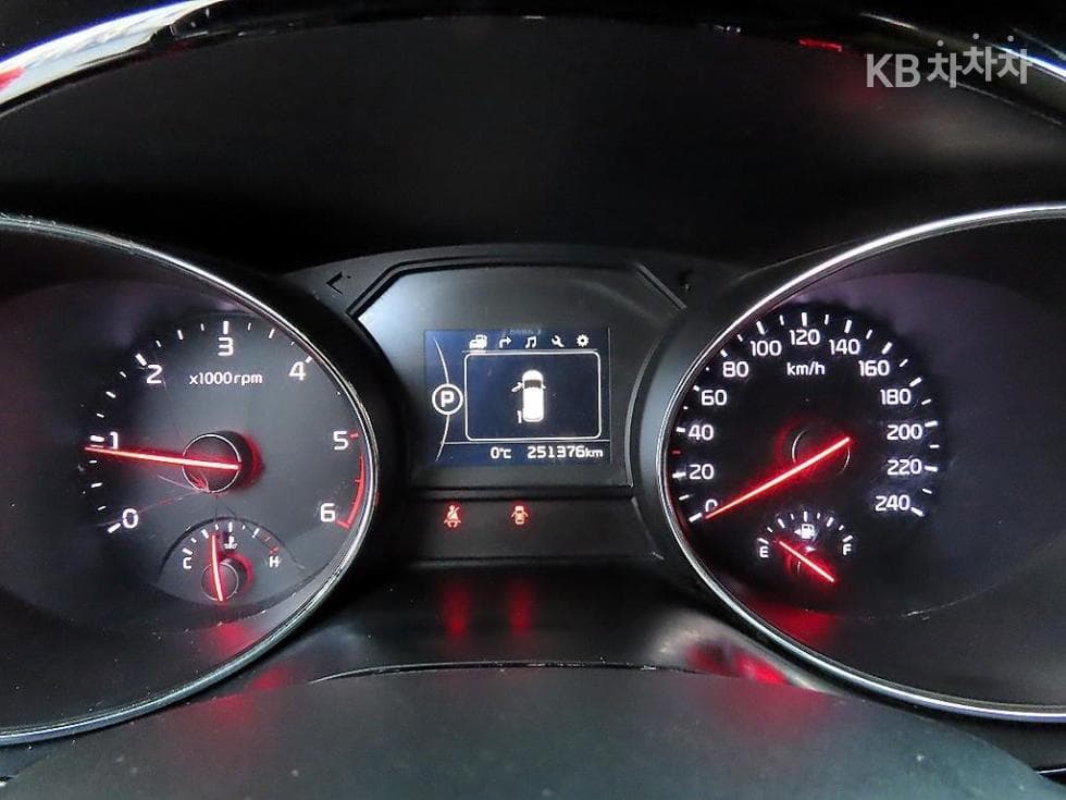 Киа All New Канивал9-местен 2.2 Дизел Висок Лимузин (Канивал) Престиж - 10