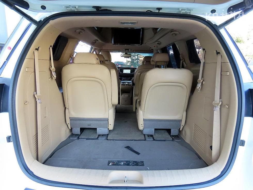 Киа All New Канивал9-местен 2.2 Дизел Висок Лимузин (Канивал) Престиж - 16