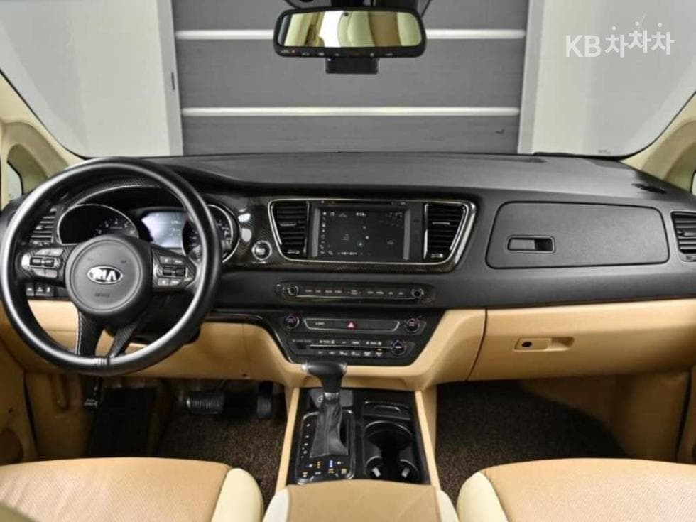 Киа All New Канивал9-местен 3.3 Бензин Noblesse - 7