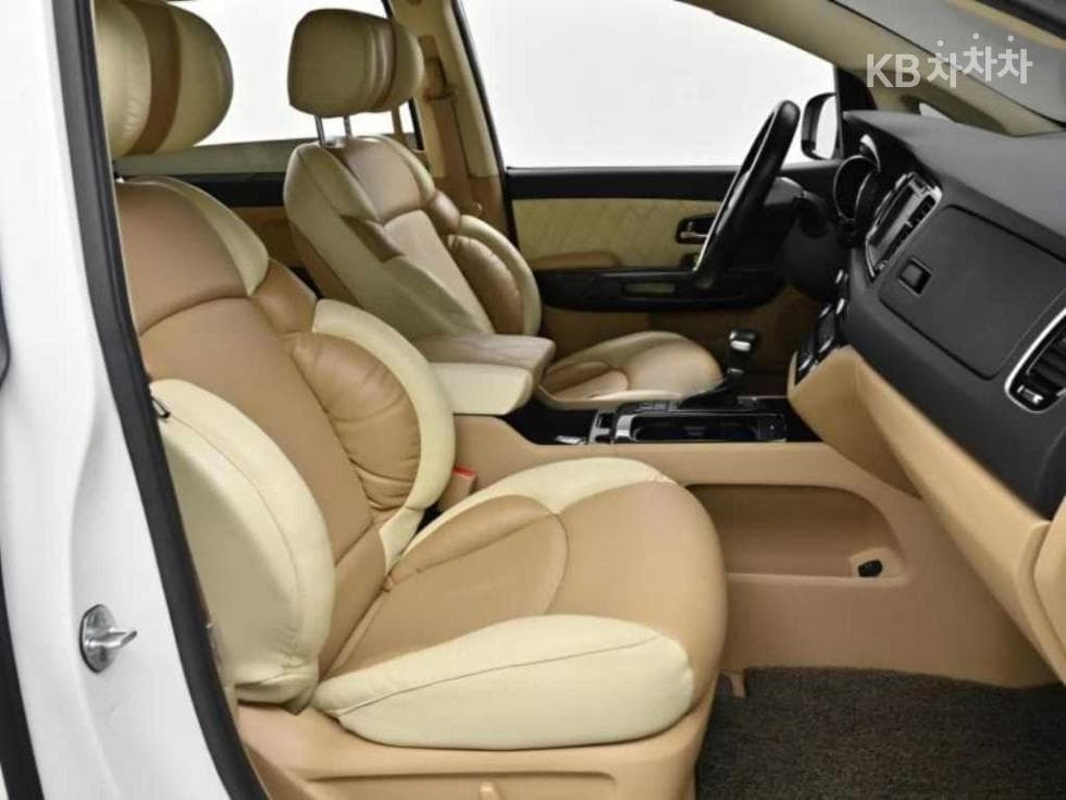 Киа All New Канивал9-местен 3.3 Бензин Noblesse - 10