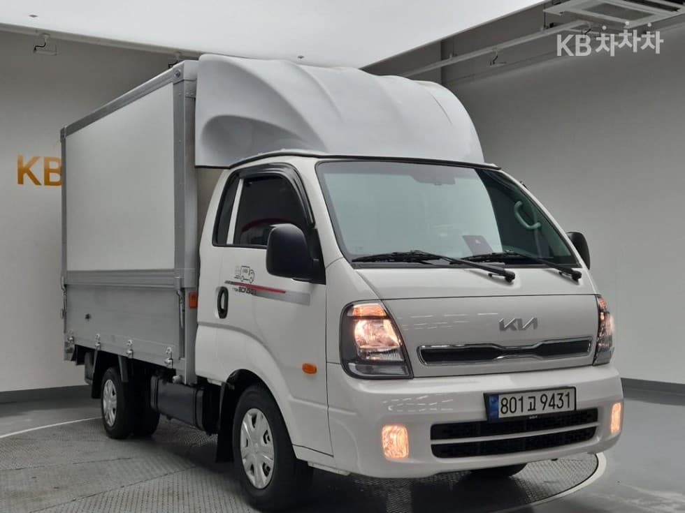 Киа The New (фейслифт) Бонго 3 (лек)Wing Body 1 тон 전동모터식 Королевска кабина Удължено междуосие LБазов