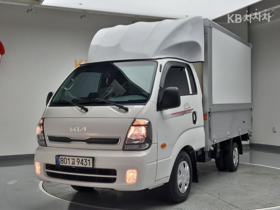 Киа The New (фейслифт) Бонго 3 (лек) Wing Body 1 тон 전동모터식 Королевска кабина Удължено междуосие LБазов - Image 1