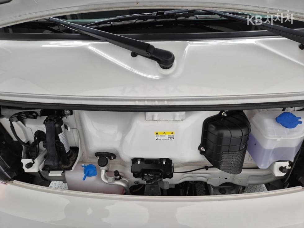 Киа The New (фейслифт) Бонго 3 (лек)Wing Body 1 тон 전동모터식 Королевска кабина Удължено междуосие LБазов - 6