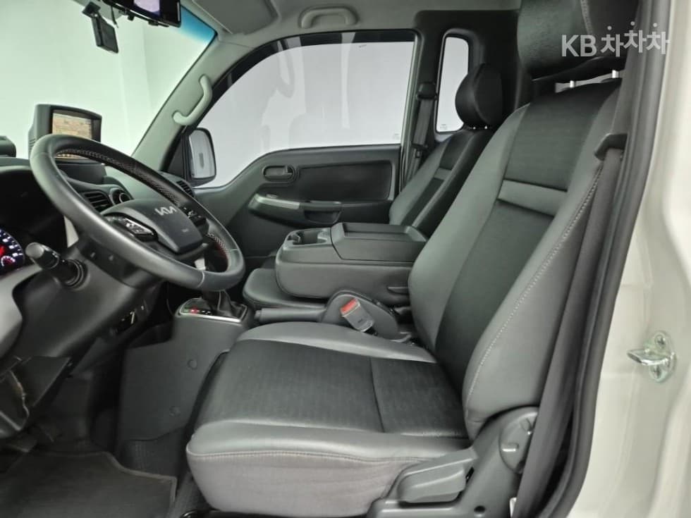 Киа The New (фейслифт) Бонго 3 (лек)Wing Body 1 тон 전동모터식 Королевска кабина Удължено междуосие LБазов - 10