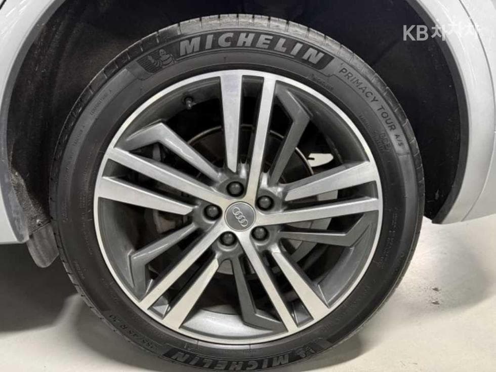 Ауди The New Q5(FY)50 Турбо Дизел Инжекция Quattro Premium - 9