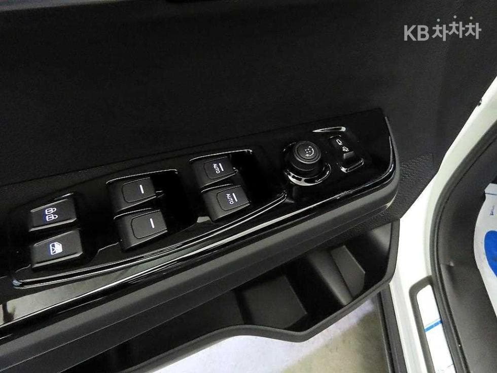 КейДжи Мобилити The New (фейслифт) 토레스 Ван(J100)Бензин Турбо 1.5 2WD T7 - 12