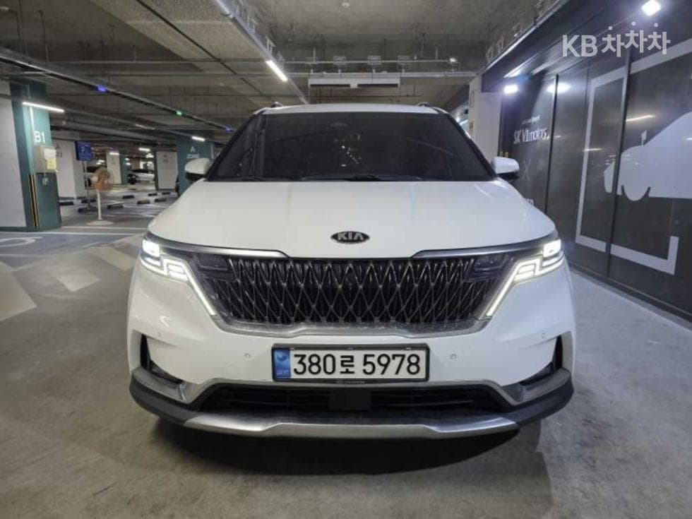 Kia Carnival 4th generationD2.2 7-seater (Limousine) Signature - 2