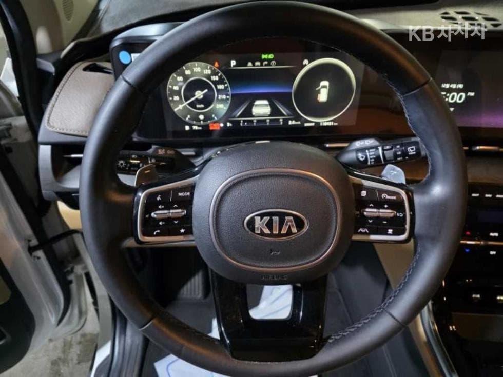 Kia Carnival 4th generationD2.2 7-seater (Limousine) Signature - 8