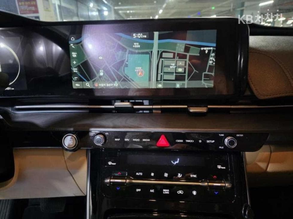 Kia Carnival 4th generationD2.2 7-seater (Limousine) Signature - 11