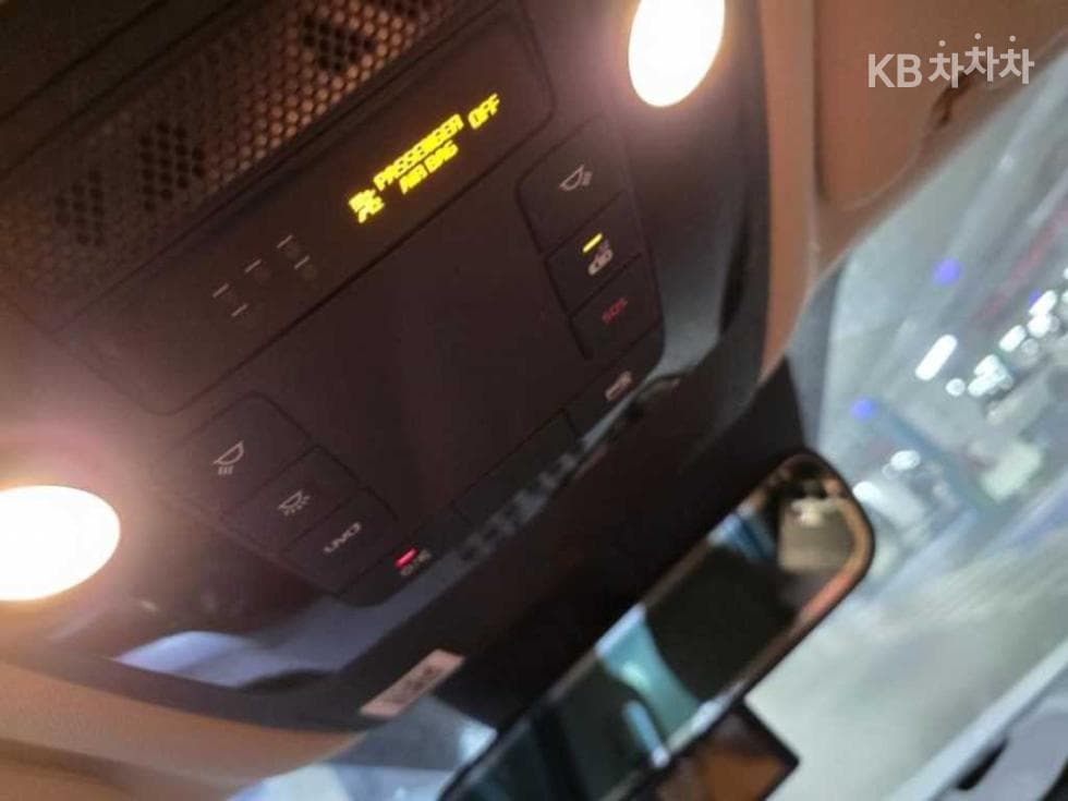 Kia Carnival 4th generationD2.2 7-seater (Limousine) Signature - 17