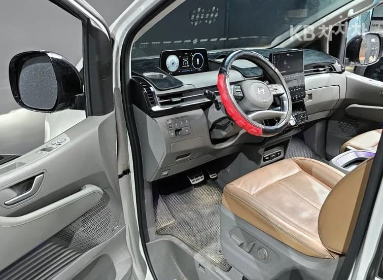 Хюндай Staria Lounge2.2 Lounge 9 AWD Inspiration - 11